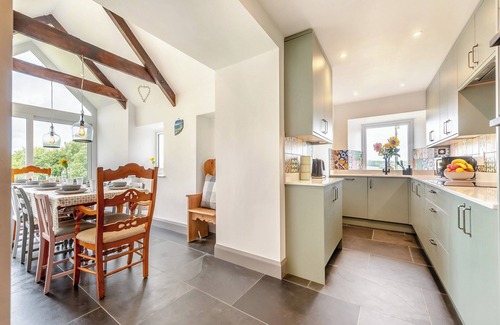 Boncath Cottage | 4 bedroom accommodation in Bwlch y Groes