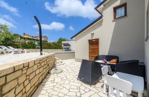 Nova Vas House | 4 bedroom accommodation in Nova Vas