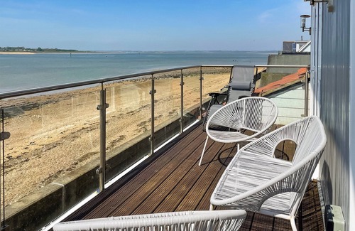 Colchester Cottage | 4 bedroom accommodation in Point Clear, near Clacton-on-Sea