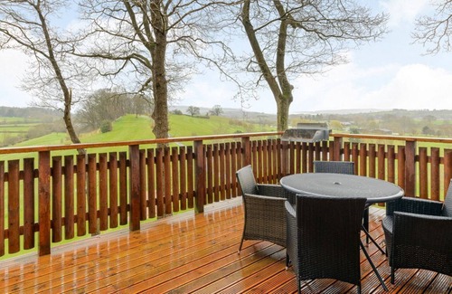 Garthmyl House | 4 bedroom accommodation in Garthmyl, Montgomery