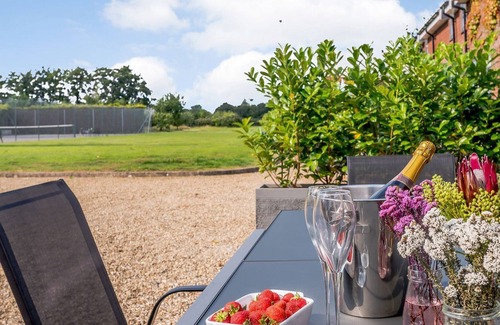 Wymondham Cottage | 4 bedroom accommodation in Wicklewood, near Wymondham