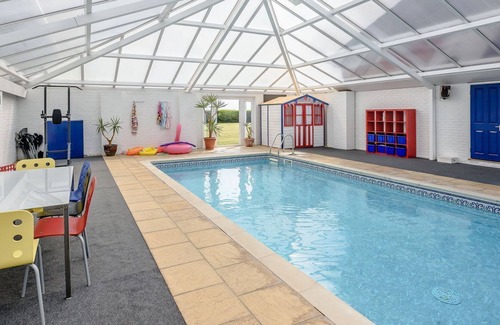 Wymondham Cottage | 4 bedroom accommodation in Wicklewood, near Wymondham