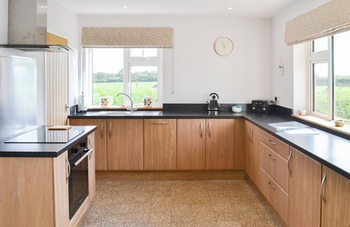 Witheridge Cottage | 4 bedroom accommodation in Nomansland, near Tiverton