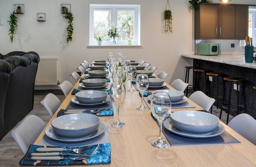Hornsea Cottage | 4 bedroom accommodation in Great Hatfield, near Hornsea
