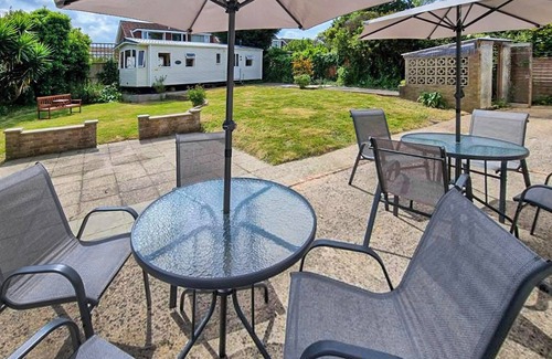 Seaview Cottage | 4 bedroom accommodation in Seaview