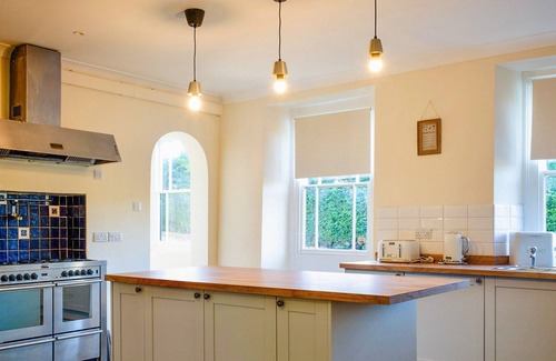 Alford Cottage | 4 bedroom accommodation in Driby Top, near Alford
