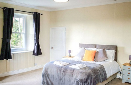 Alford Cottage | 4 bedroom accommodation in Driby Top, near Alford