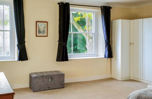 Alford Cottage | 4 bedroom accommodation in Driby Top, near Alford