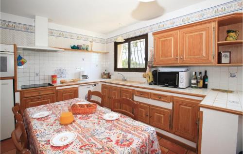 Roquebrun House | 4 Bedroom Awesome Home In Roquebrun