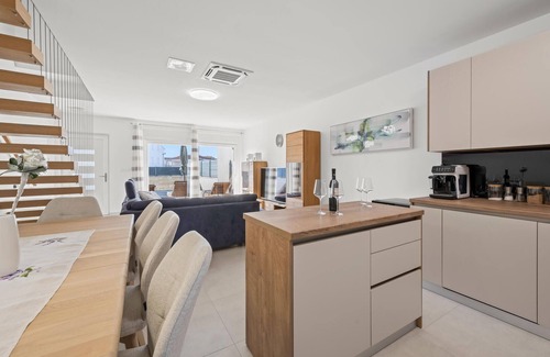Srima House | 4 bedroom awesome home in Srima
