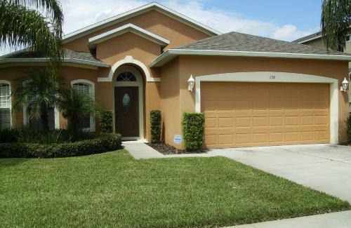 Four Corners House | 4 Bedroom - Budget Home with Private Pool