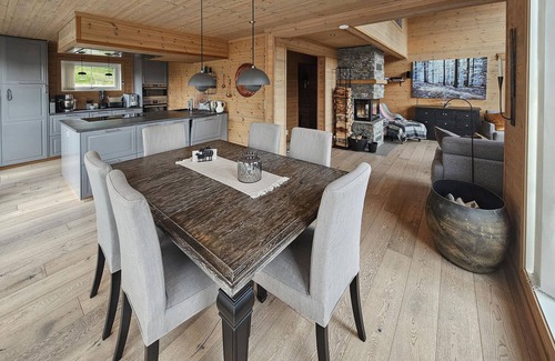 Kongsberg House | 4 bedroom cozy home in Skollenborg