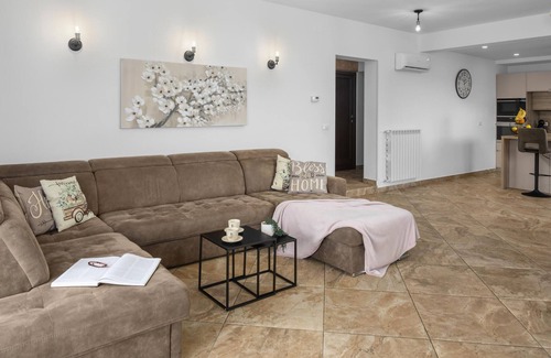 Nova Vas House | 4 bedroom gorgeous home in Nova Vas
