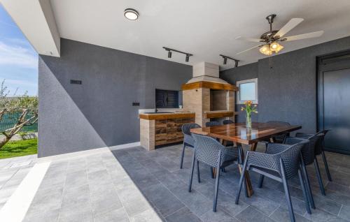 Kastela House | 4 Bedroom Gorgeous Home In Kastel Stari