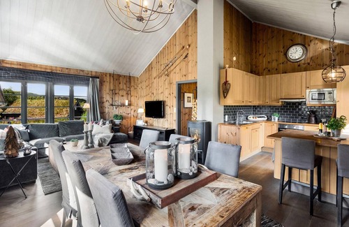 Rauland House | 4 bedroom gorgeous home in Rauland