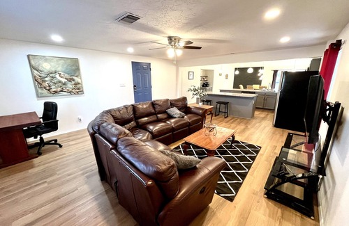 Ventana Ranch House | 4 Bedroom - Gorgeous Newly Renovated Home