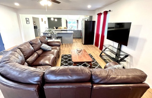 Ventana Ranch House | 4 Bedroom - Gorgeous Newly Renovated Home