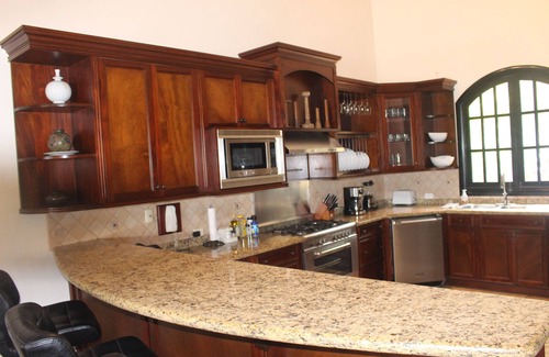Mercedes House | 4-bedroom house in fabulous Atenas relaxing pool and view for miles.
