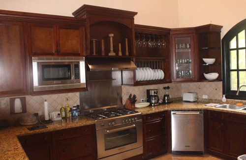 Mercedes House | 4-bedroom house in fabulous Atenas relaxing pool and view for miles.