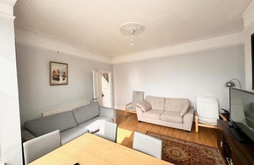 Crofton Park Apartment | 4 Bedroom house in SE4