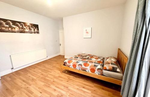 Crofton Park Apartment | 4 Bedroom house in SE4