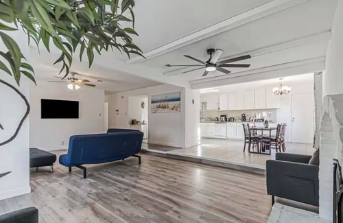 Morrill House | 4-bedroom house with WiFi in North San Jose, fully furnished.