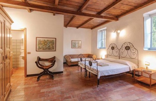 Borgo Val di Taro House | 4 bedroom accommodation in Borgo Val di Taro PR