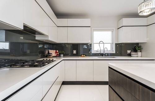 Lakeview House | 4 bedroom lux contemporary home close to Downtown Toronto, and Lake Ontario