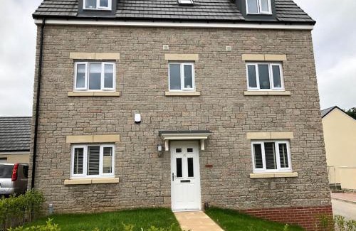 Liskeard House | 4 bedroom luxurious detached home