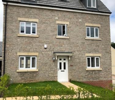 Liskeard House | 4 bedroom luxurious detached home