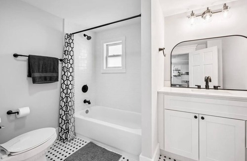 Niles House | 4 Bedroom Notre Dame Home Game Haven