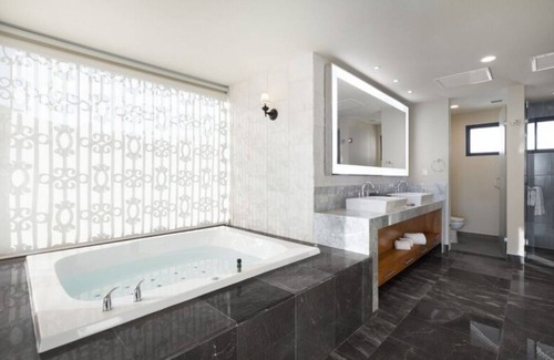 San Jose del Cabo Resort | 4-bedroom penthouse at Villa La Valencia, Los Cabos Thanksgiving 2026.