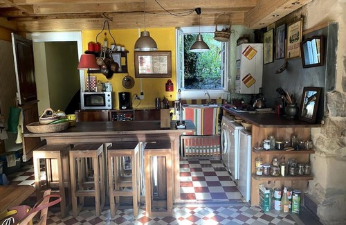Salies-de-Bearn House | 4 Bedroom Village house with garden