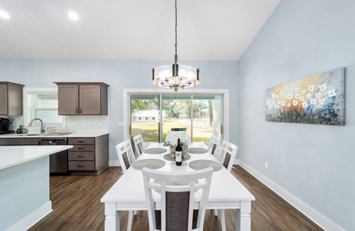 Fellowship House | 4 Bedroom w/8-stall barn & 4 paddocks - Adjacent to WEC! - Sherman Oaks 625