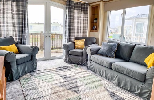 Lowestoft House | 4 berth caravan with decking at North Denes in Suffolk ref 40167ND