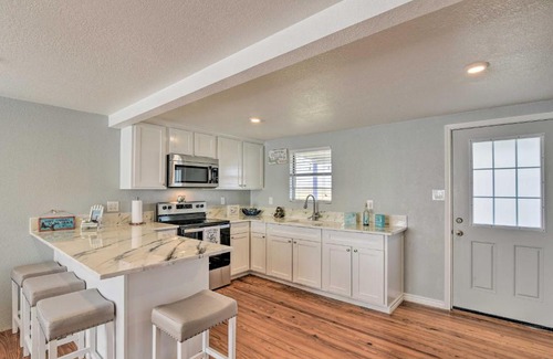 Surfside Beach House | 4 Blocks to Ocean Water-View Surfside Beach Home!