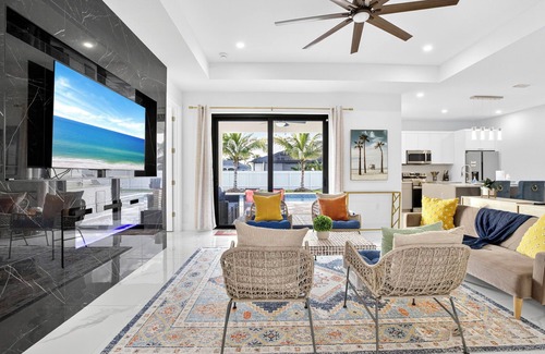 Burnt Store House | 4 BR Heated Pool Mini Golf BBQ Game Room