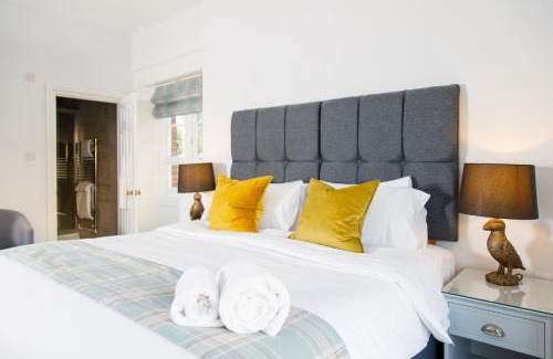 Chichester House | 4 Canon Lane