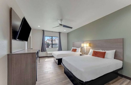 Eastside Promise Neighborhood Hotel | 4 Convenient Rooms w/Free Breakfast - Ideal for All Events & Major Attractions