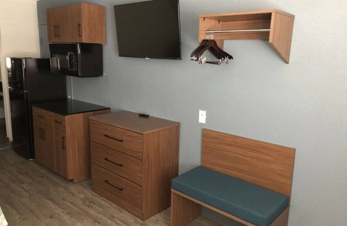 San Antonio Hotel | 4 Cozy Studios w/Kitchenette Near Alamodome – Great for Extended Stays