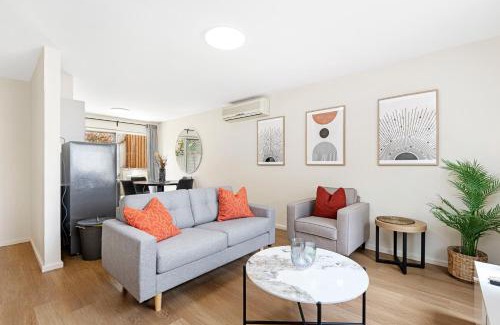 Daglish Apartment | 4 Cute Cunningham Close To Subiaco - Sleeps 4
