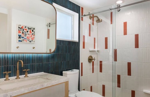 Islamorada Hotel | 4 Guest Room, 2 Queens, Marina View, Balcony 3 Outdoor Pools, Free Parking