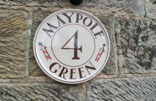 Fylingthorpe House | 4 Maypole Green
