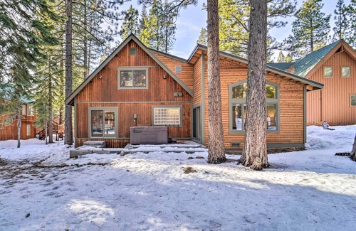 Truckee Cottage | 4 Mi to Dtwn Truckee: Tahoe Donner Home w/Hot Tub