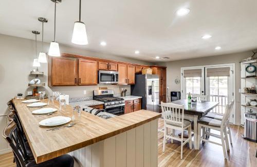 Torreon House | 4 Mi to Lake Show Low Home with Hot Tub