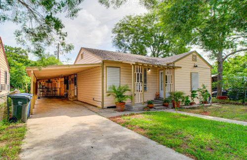 Central City House | 4 Mi to McGee Beach Corpus Christi Home with Patio
