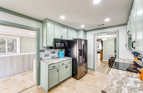 McCormick House | 4 Mi to Savannah River Access: Home w/Fire Pit