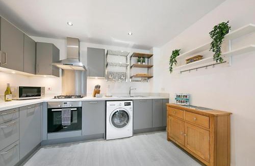 Aberdeen Apartment | 4 miles to Westhill by Lains Lettings