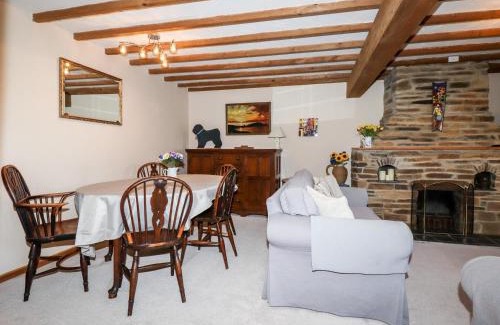 Gorran House | 4 Mowhay Cottages