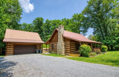 Gatlinburg - Pigeon Forge House | 4 Paws Lodge